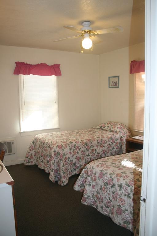 Cedarville Jnr Hotel الغرفة الصورة