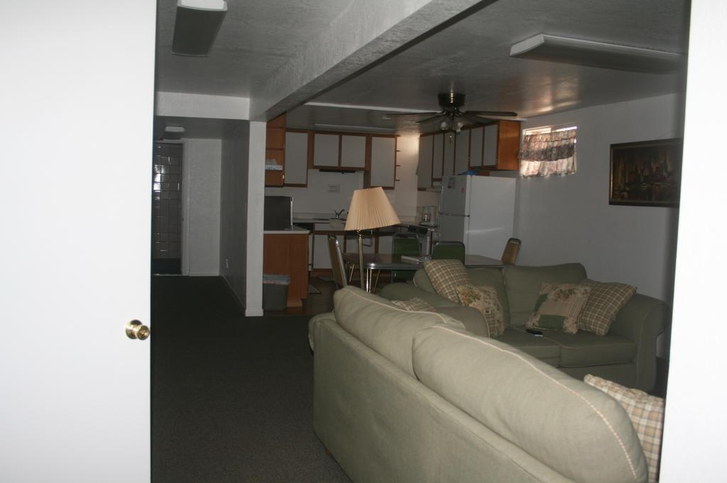 Cedarville Jnr Hotel الغرفة الصورة