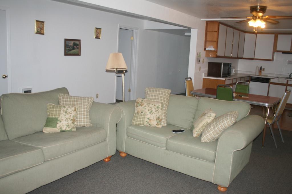 Cedarville Jnr Hotel الغرفة الصورة